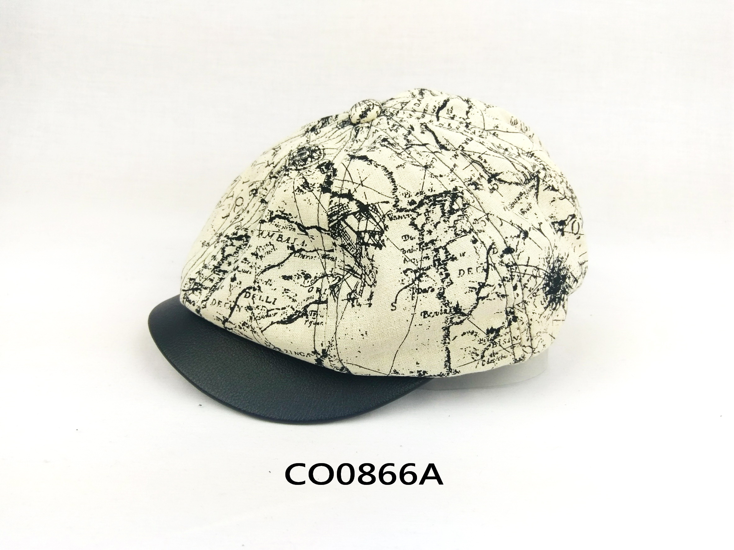 CO0866A 白色印花棉布帽頭配羊皮眉報童帽